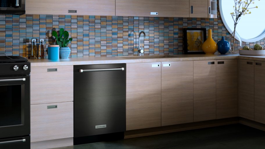 KitchenAid KDTE254EBL dishwasher installed